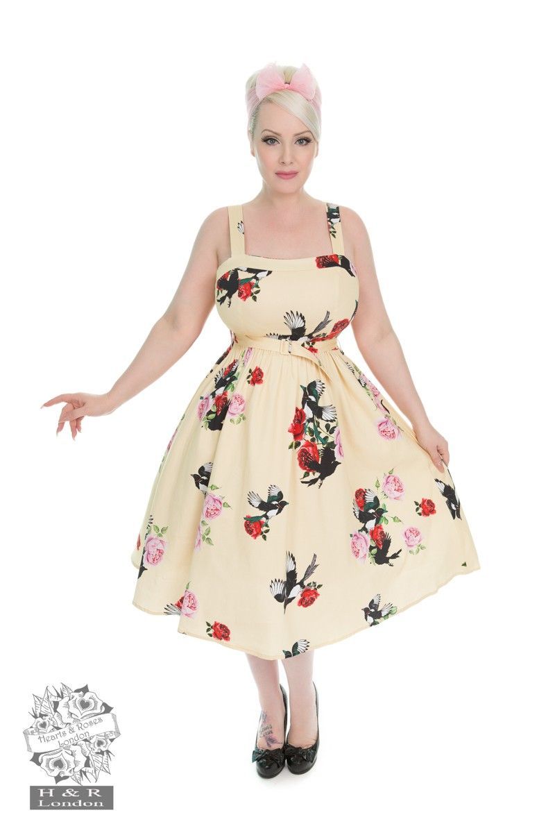 Yellow Rose Print Swing Dress Size 8-18 Kr 590,-