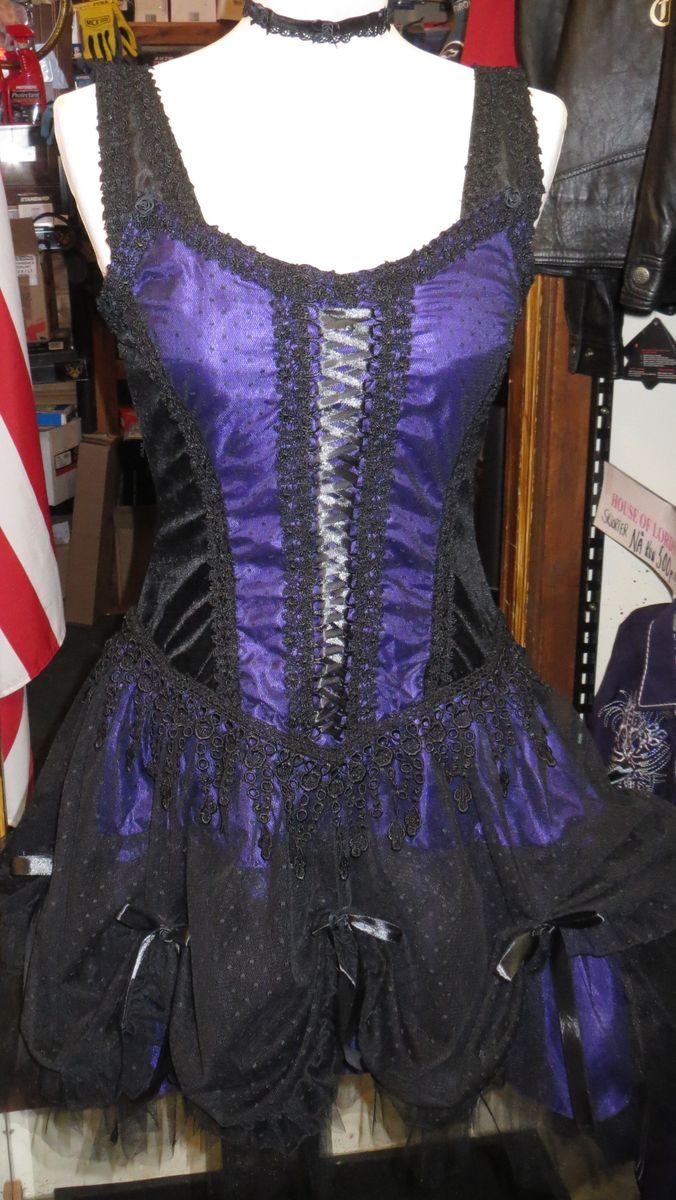 Western kjole, Fås også i helt svart og burgunder. Str S-XXL Kr 1400